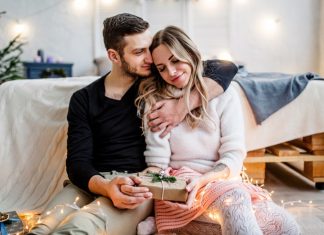 Easy Ways Men Can Make Their Partner Feel Extra Special Tonight