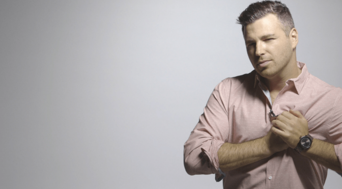 How to Compliment a Guy: Tips, Tricks, and Phrases to Use
