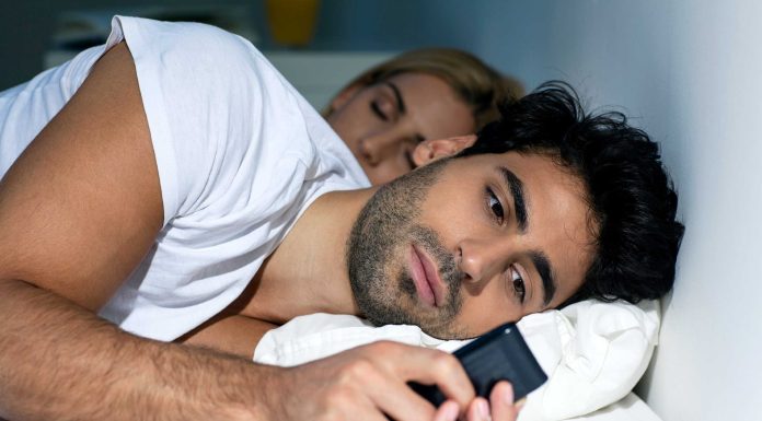 How to Recognize Subtle Signs That Your Husband Might Be Cheating on You