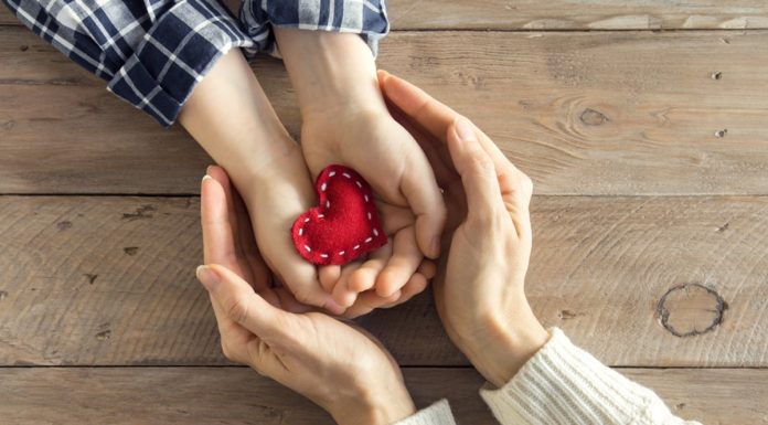 Kind acts of selflessness that will bring joy to your day