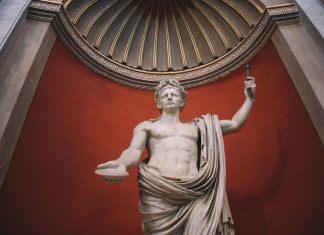 Latin Phrases to Elevate Your Oratory Skills